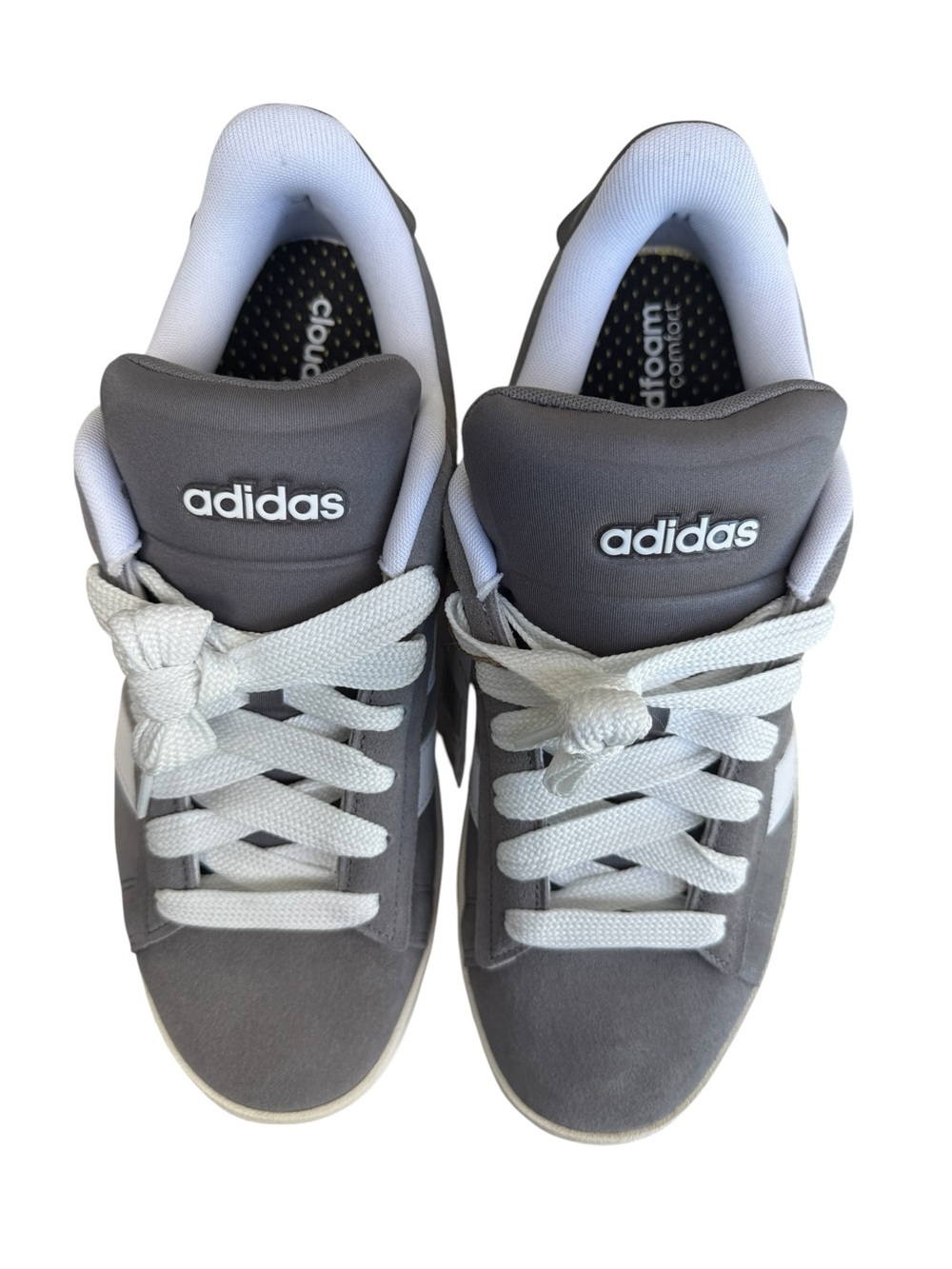 NWT Adidas Men’s White Upper with Gum Brown Outsole Sneakers 30